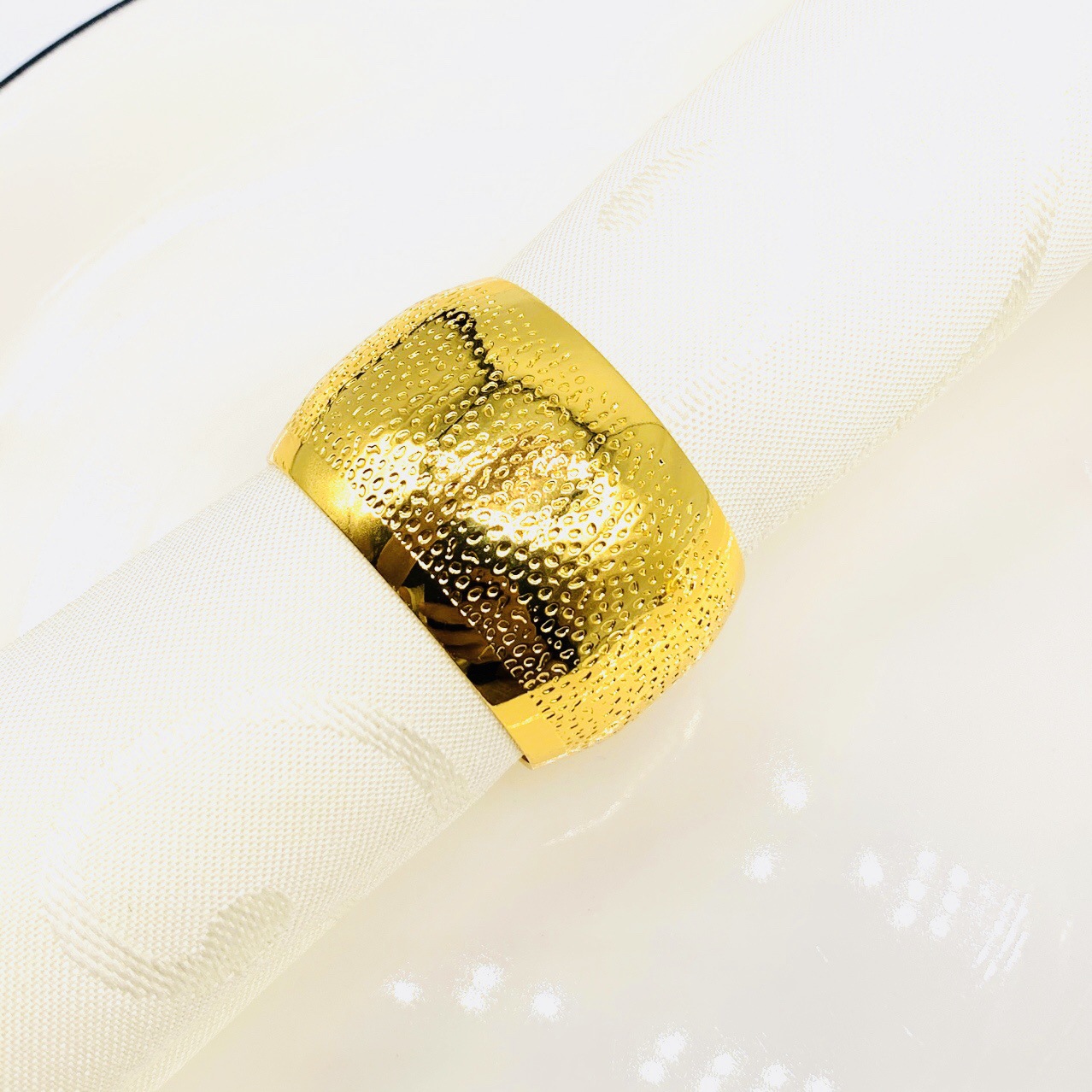 Hotel Model Room Banquet Table European Metal Napkin Ring Napkin Ring Napkin Ring round Frosted Gold