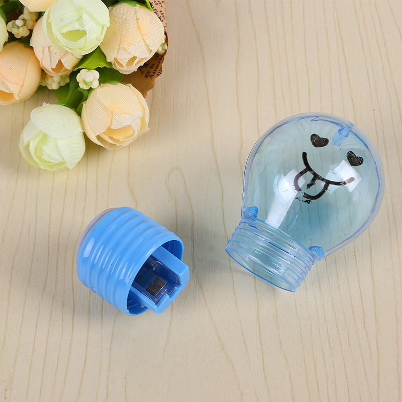 Cartoon small light bulb pencil sharpener creative pencil sharpener pen shaver wholesale