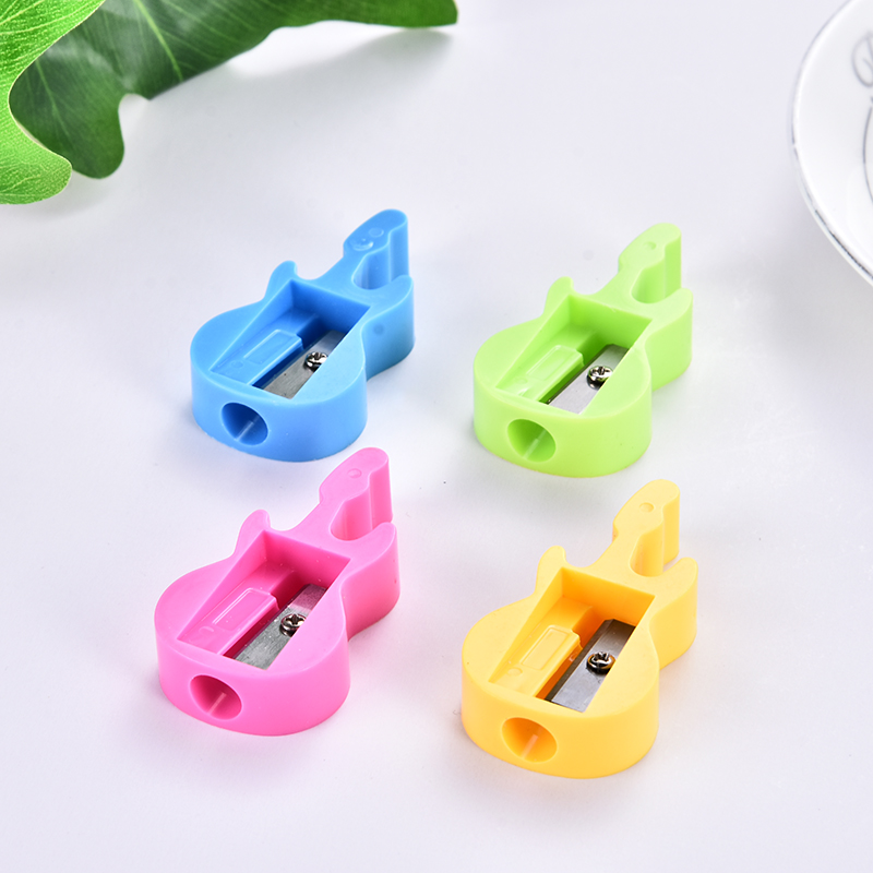 Student corn pencil sharpener Creative simple cartoon series pencil sharpener children manual stationery Student corn pencil sharpener Creative simple cartoon series pencil sharpener children manual stationery