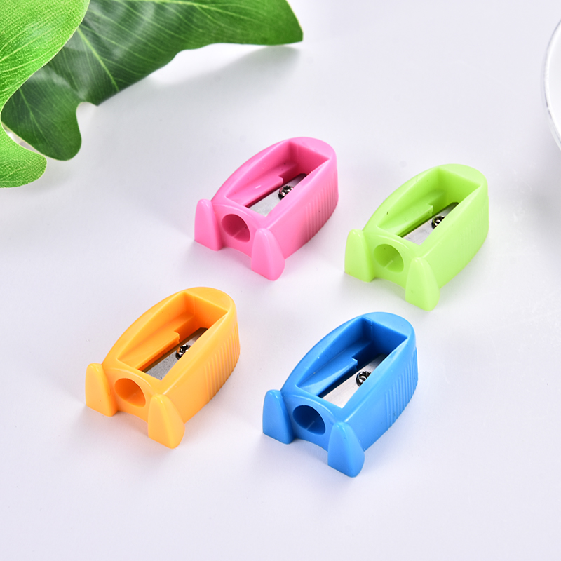 Student corn pencil sharpener Creative simple cartoon series pencil sharpener children manual stationery Student corn pencil sharpener Creative simple cartoon series pencil sharpener children manual stationery