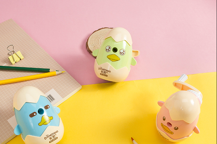 Dongyang Stationery DY-8412 Korean Cartoon little chicken egg student Stationery Automatic pencil sharpener