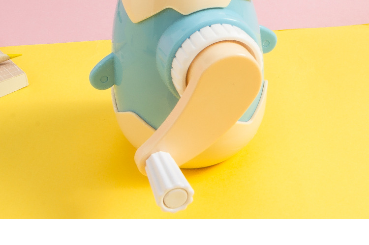 Dongyang Stationery DY-8412 Korean Cartoon little chicken egg student Stationery Automatic pencil sharpener