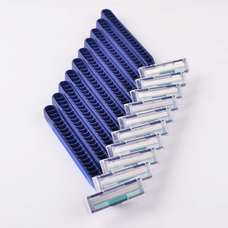 Max Manufacturer Hot Selling Men&#039;s Disposable Manual Shaver Two-Layer Stainless Steel Shaver Razor Color Bag Portable