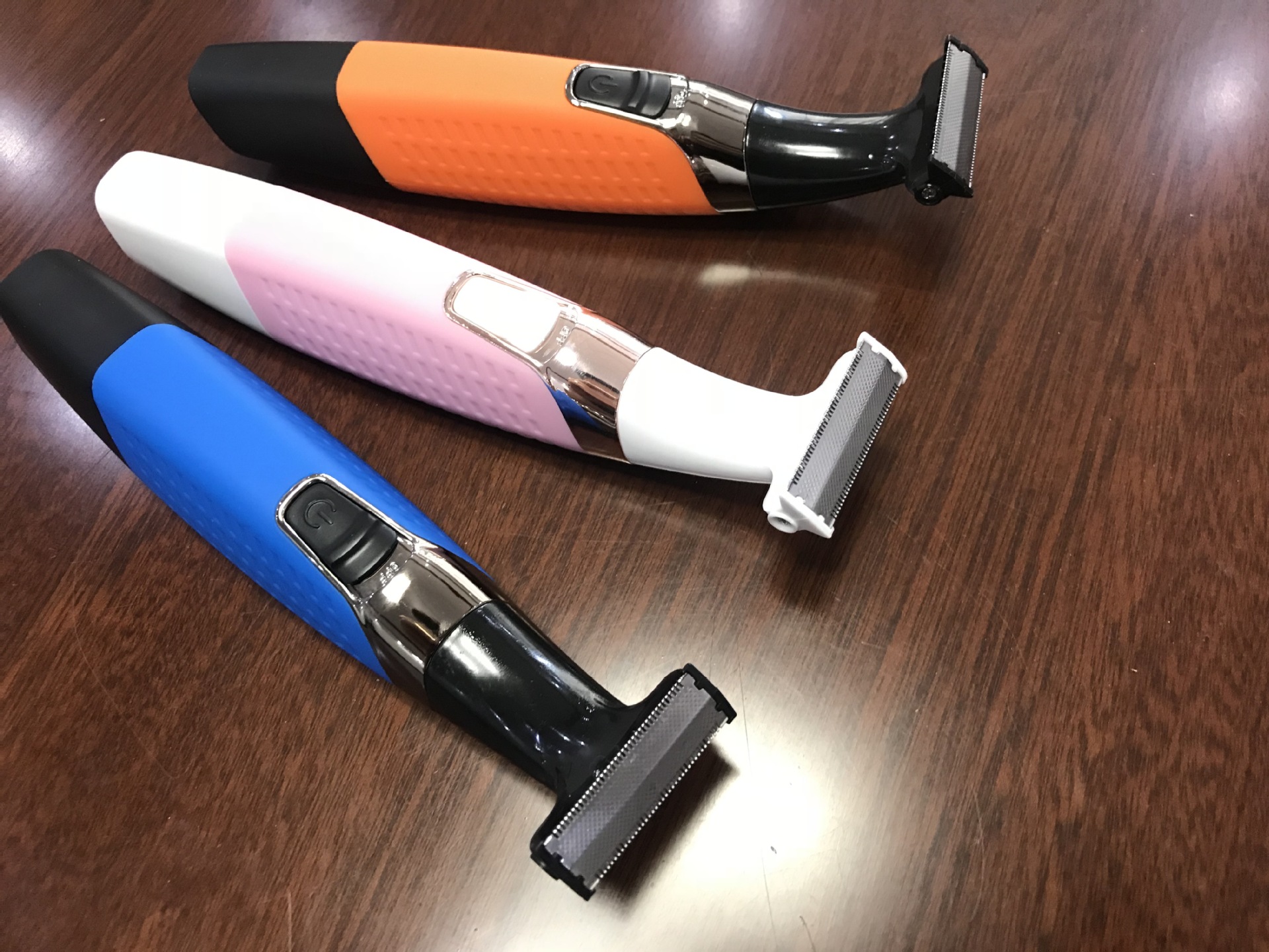 Electric men and women hair shaver hair remover shaver shaver shaver shaver water all over the body to remove hair Electric men and women hair shaver hair remover shaver shaver shaver shaver water all over the body to remove hair