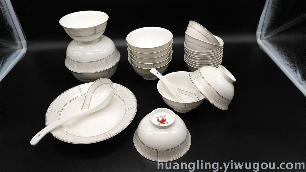 Blue and white porcelain bowl set Jingdezhen ceramic bone china tableware bowl plate wholesale ceramic tableware Blue and white porcelain bowl set Jingdezhen ceramic bone china tableware bowl plate wholesale ceramic tableware