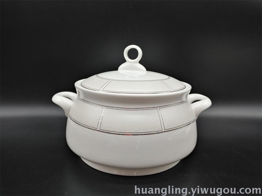 Blue and white porcelain bowl set Jingdezhen ceramic bone china tableware bowl plate wholesale ceramic tableware Blue and white porcelain bowl set Jingdezhen ceramic bone china tableware bowl plate wholesale ceramic tableware