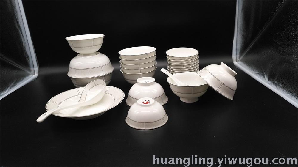 Blue and white porcelain bowl set Jingdezhen ceramic bone china tableware bowl plate wholesale ceramic tableware Blue and white porcelain bowl set Jingdezhen ceramic bone china tableware bowl plate wholesale ceramic tableware