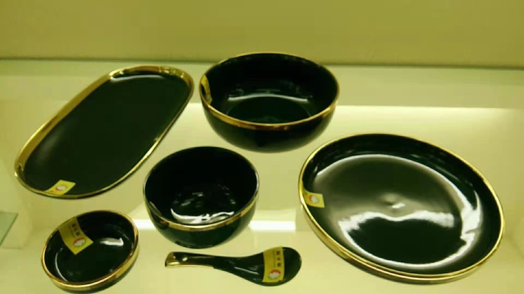 Jingdezhen Tableware Set Nordic Style Tableware Affordable 1380 Degrees High Temperature Fired Porcelain Delicate Jingdezhen Tableware Set Nordic Style Tableware Affordable 1380 Degrees High Temperature Fired Porcelain Delicate