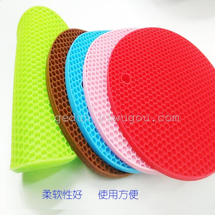 Explosion, thickened 85g waterproof table mat silicone honeycomb heat insulation pad
