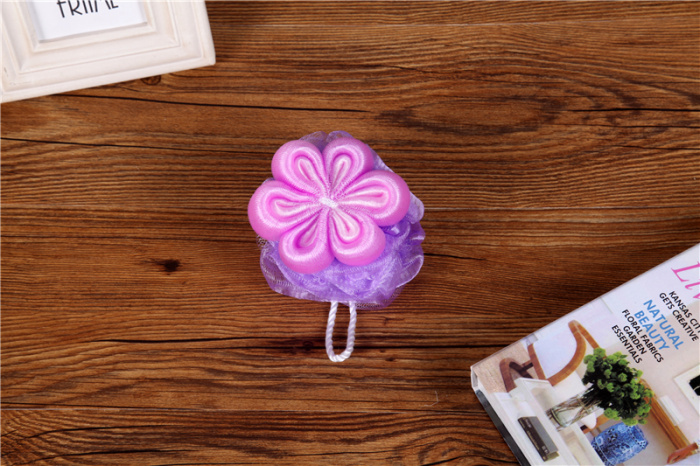 Hanging plum flower gradient bath ball Hanging plum flower gradient bath ball