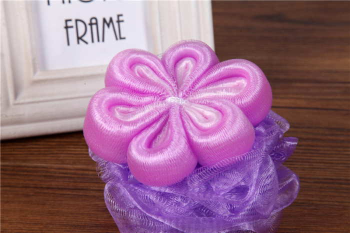 Hanging plum flower gradient bath ball Hanging plum flower gradient bath ball