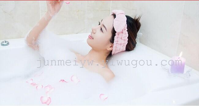 Pumpkin flower bath ball fresh green leaf bath flower bath, bath and bath sponge bath.