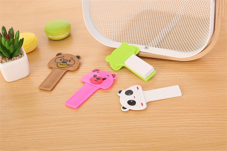 Creative Cute Cartoon Toilet Cover Lifter Portable Toilet Handle Lifting Handle Flip Device Lid Lifter Creative Cute Cartoon Toilet Cover Lifter Portable Toilet Handle Lifting Handle Flip Device Lid Lifter