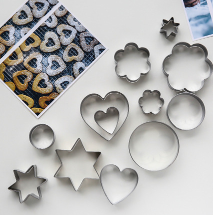 219B Biscuit Mold 9-Piece Fruit and Vegetable Egg Love Plum Blossom Christmas Tree Bird Baking Cake Mold