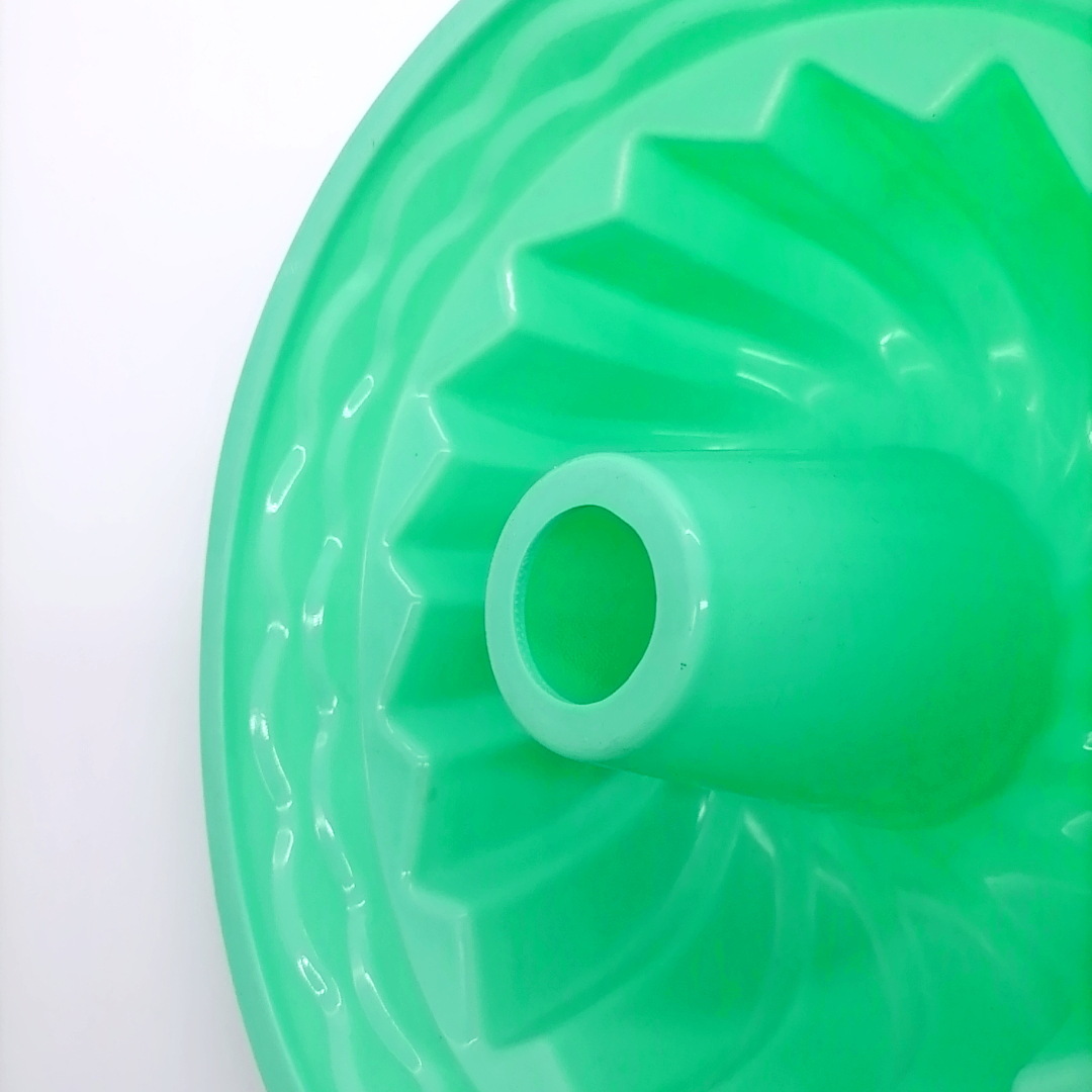8-Inch Single-Hole Pumpkin Chiffon Cake Mold Silicone Cake Mold Household Oven Microwave Oven Baking Tool