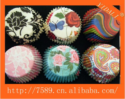 Valentine's day cake paper holder with toothpick/cupcake cupcakes/cupcakes. Valentine's day cake paper holder with toothpick/cupcake cupcakes/cupcakes.