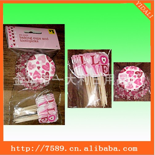 Valentine&#039;s day cake paper holder with toothpick/cupcake cupcakes/cupcakes.