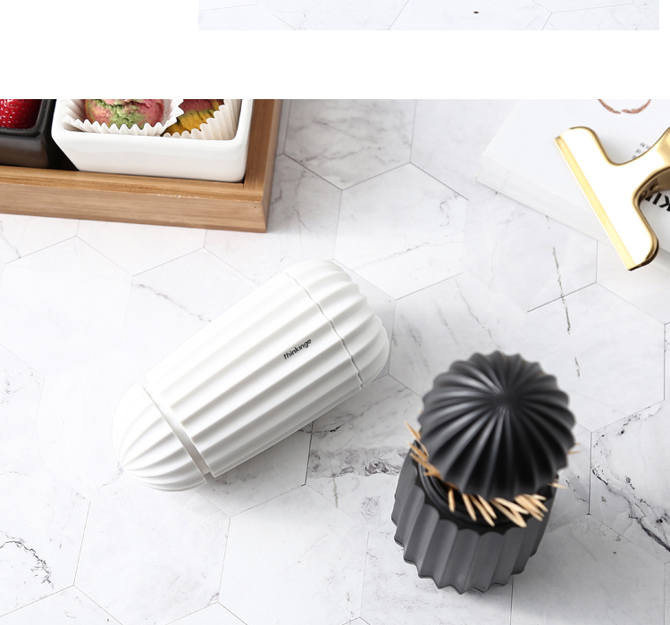 Nordic Ins Livingroom Toothpick Holder Portable Plastic Toothpick Holder Hand Pressure Automatic Toothpick Bottle Creative Toothpick Box