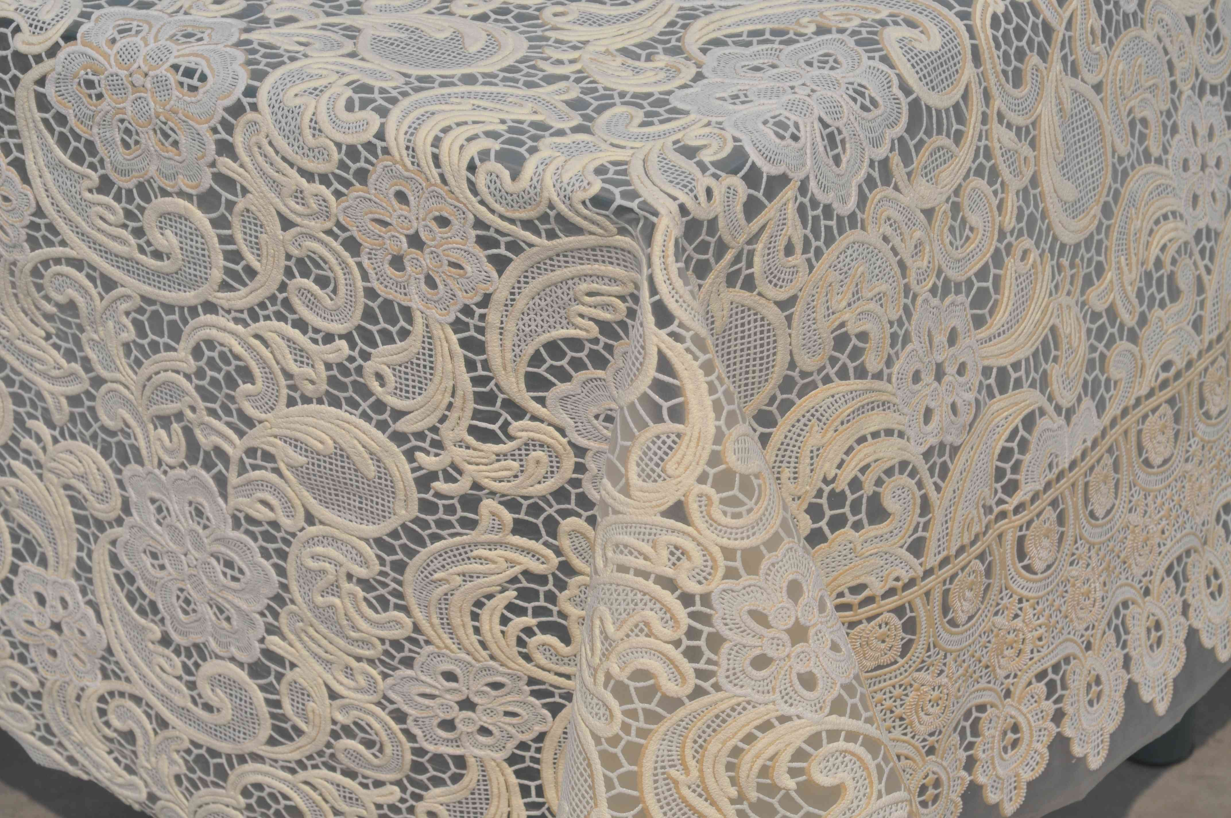 CRB Foam Lace Tablecloth Waterproof and Oil-Proof Disposable CRB Foam Lace Tablecloth Waterproof and Oil-Proof Disposable
