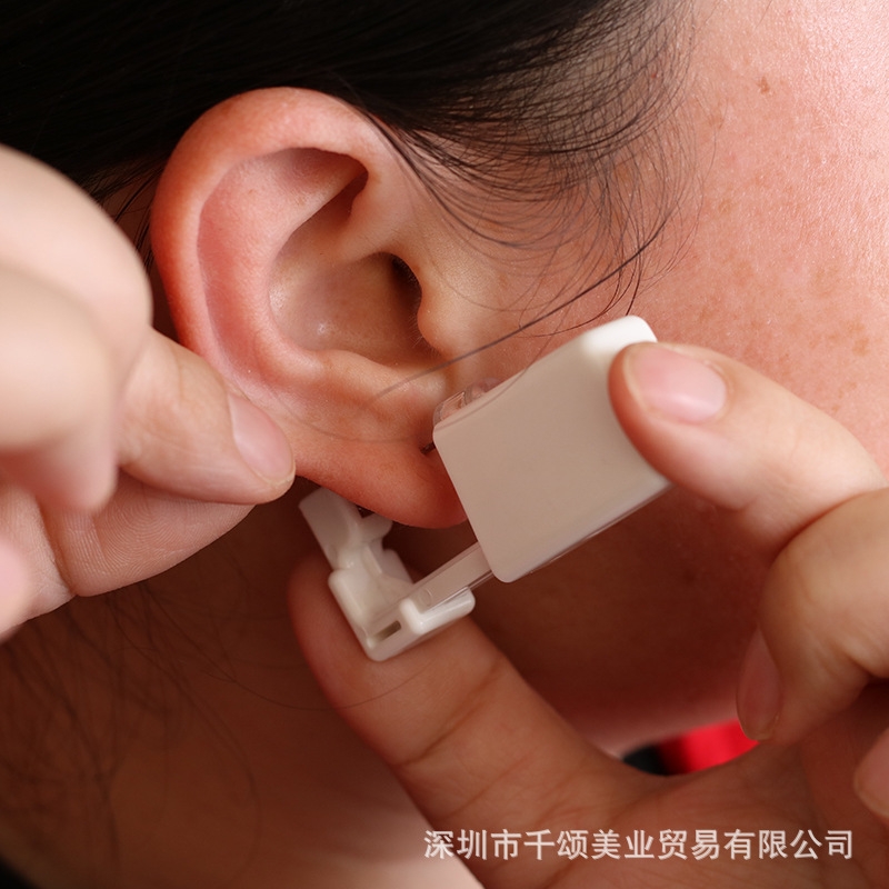 Disposable Ear Piercing Gun Second Generation Get One&#039;s Ears Pierced Artifact Factory Direct Supply Cute Simple Stud Earrings Tool Set