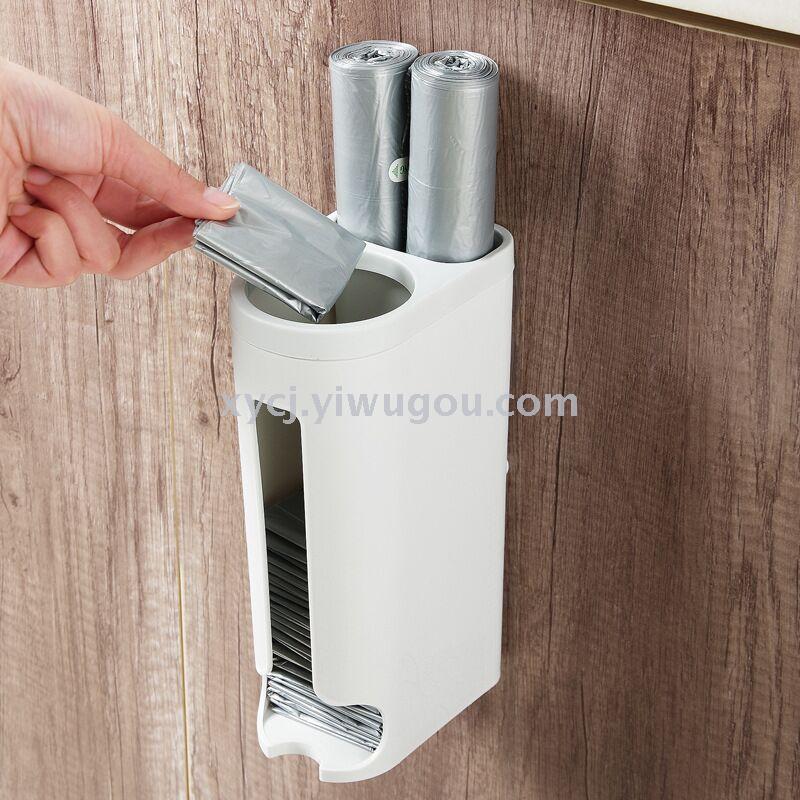 Large space extraction type perforation free household kitchen garbage bag storage