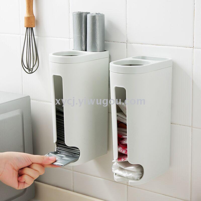Large space extraction type perforation free household kitchen garbage bag storage