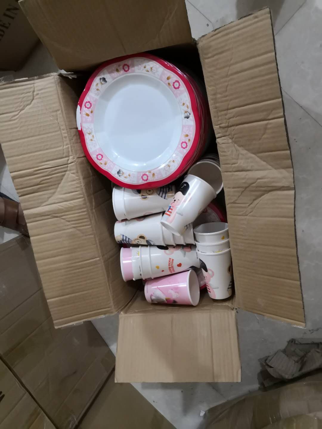 The kiddie tableware bowl miamine plate miamine cover bowl miamine tray miamine meal-tray amine ton sales The kiddie tableware bowl miamine plate miamine cover bowl miamine tray miamine meal-tray amine ton sales