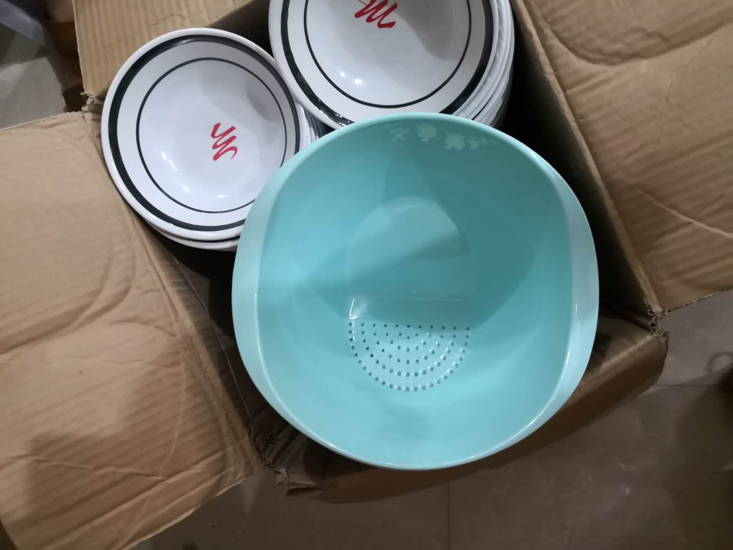 The kiddie tableware bowl miamine plate miamine cover bowl miamine tray miamine meal-tray amine ton sales