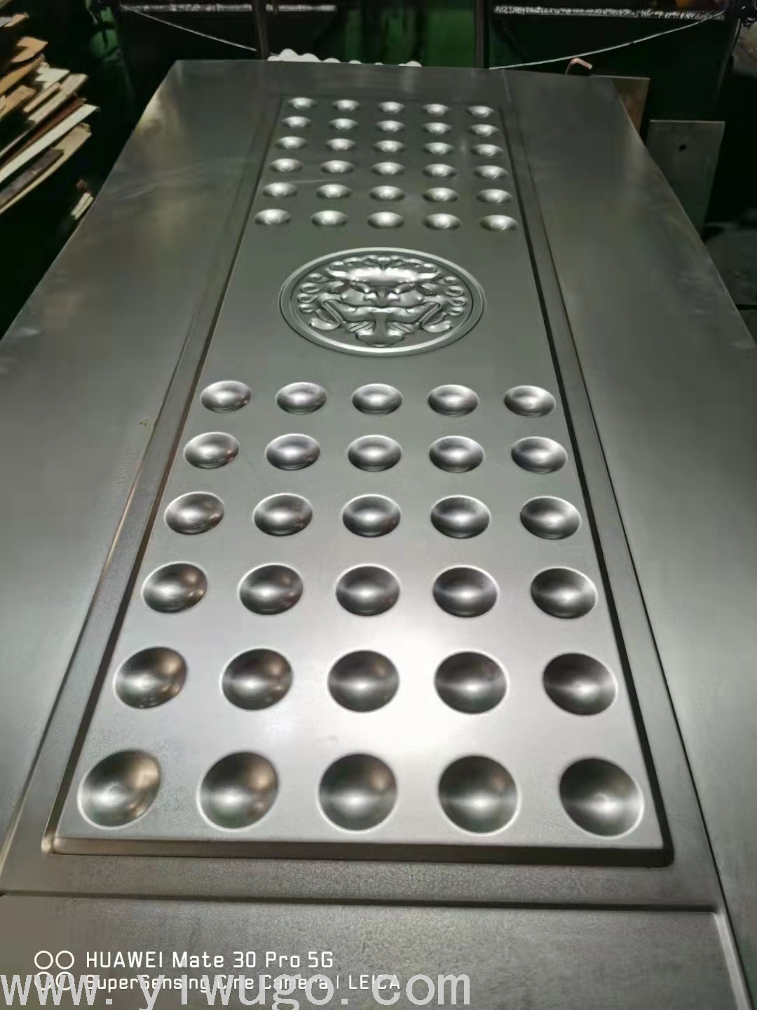 Factory Direct Sales Embossed Door Panel Anti-Theft Door Panel Door Panel Metal Sheet Zinc Alloy Cold Rolled Plate Factory Direct Sales Embossed Door Panel Anti-Theft Door Panel Door Panel Metal Sheet Zinc Alloy Cold Rolled Plate