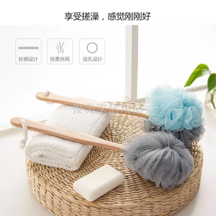 Super soft wooden handle bath flower, with handle rub back bath brush can hang large PE bath brush. Super soft wooden handle bath flower, with handle rub back bath brush can hang large PE bath brush.