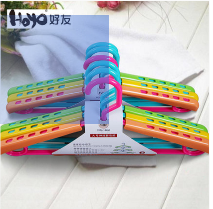 Stretchable clothes rack children plastic clothes hangers hang extra thick clothes on the clothes rack. Stretchable clothes rack children plastic clothes hangers hang extra thick clothes on the clothes rack.