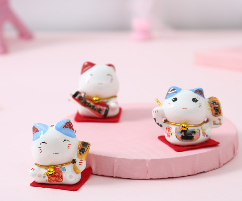 New ceramic cat set car decoration creative home car five fortune fortune cat decorations car accessories New ceramic cat set car decoration creative home car five fortune fortune cat decorations car accessories