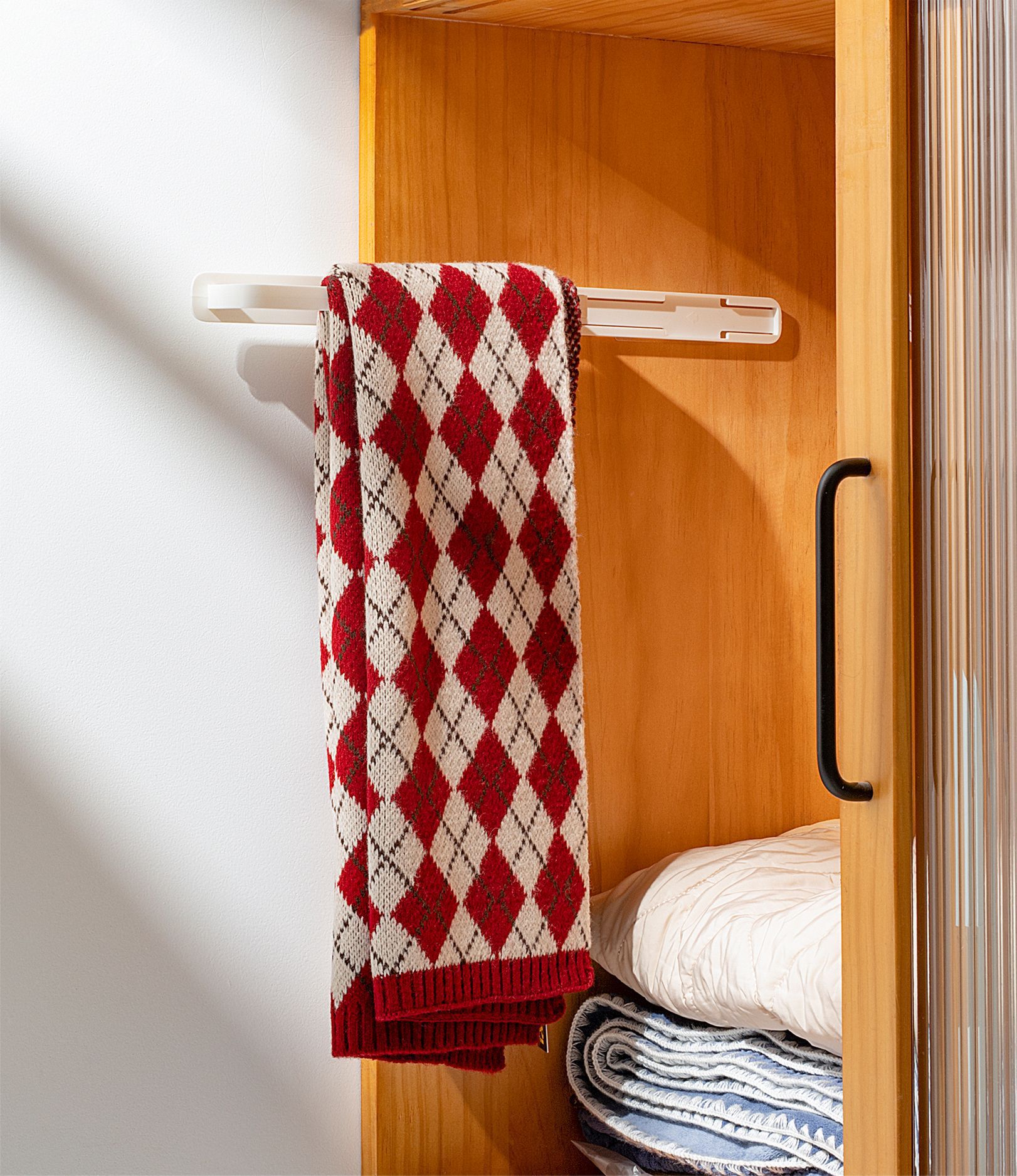 Bathroom Slipper Rack Wall-Mounted Punch-Free Toilet Door Rear Storage Toilet Draining Hanger Sliding Towel Rack Bathroom Slipper Rack Wall-Mounted Punch-Free Toilet Door Rear Storage Toilet Draining Hanger Sliding Towel Rack