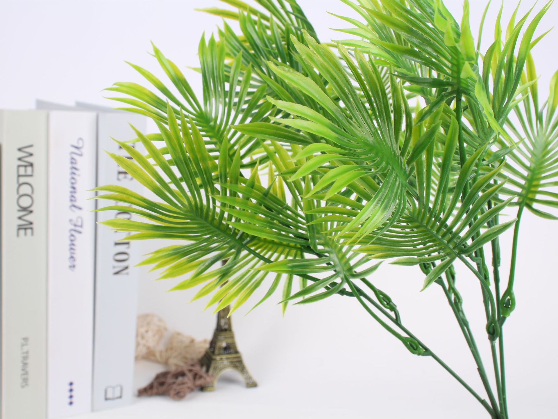 Artificial Green Color Plant Wall Ornamental Flower Fan Leaf Tree Artificial Flower Silk Flower Engineering Gardening Decoration Props Flower
