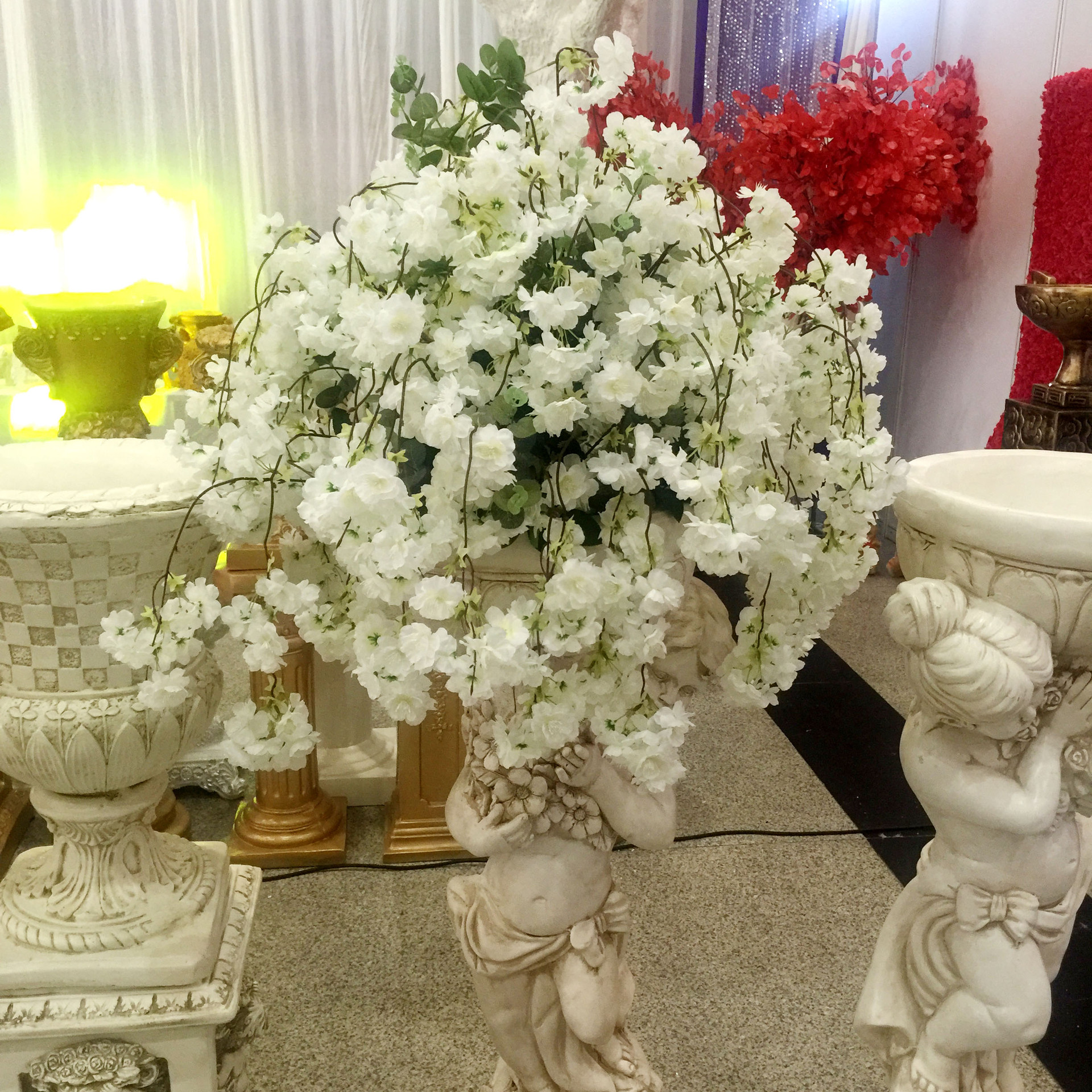Factory Wholesale Artificial Cheery Branch Fake Flower for Wedding 4 Forks with Leaves Landscape Tree Wedding Decoration Flower Arch Road Lead Factory Wholesale Artificial Cheery Branch Fake Flower for Wedding 4 Forks with Leaves Landscape Tree Wedding Decoration Flower Arch Road Lead
