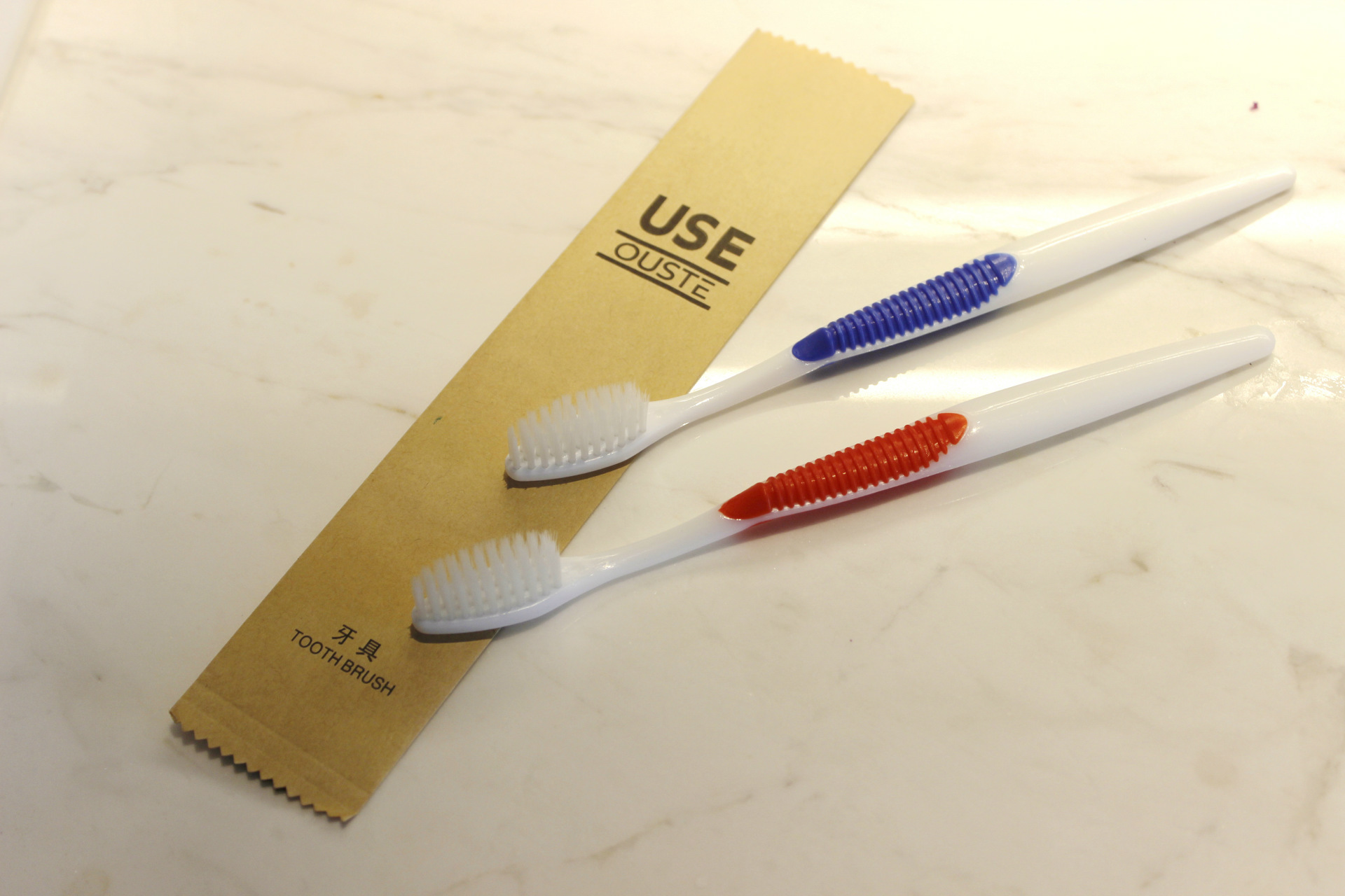 Ouste Hotel Club Home Disposable Toothbrush Toothpaste Soft Wool Kraft Paper Tooth-Cleaners Set