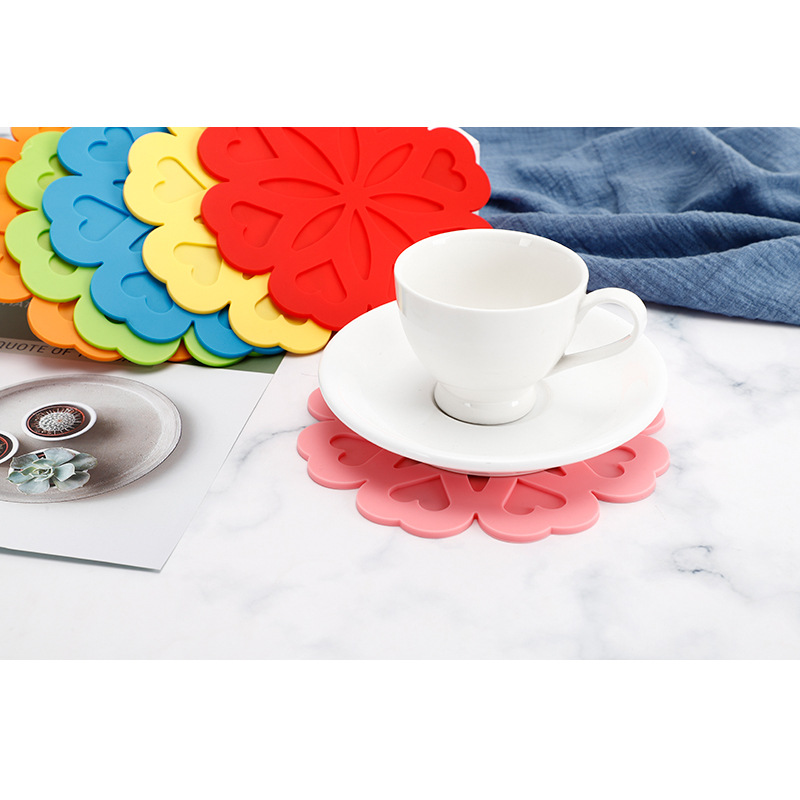 Silicone Thermal Insulation Pad Placemat Bowl Mat Dish Mat Coaster Cup Water Kettle Mat Silica Gel Pad Dinning Table Placemat Casserole Mat Wholesale