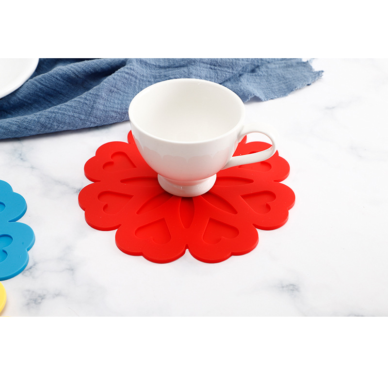 Silicone Thermal Insulation Pad Placemat Bowl Mat Dish Mat Coaster Cup Water Kettle Mat Silica Gel Pad Dinning Table Placemat Casserole Mat Wholesale