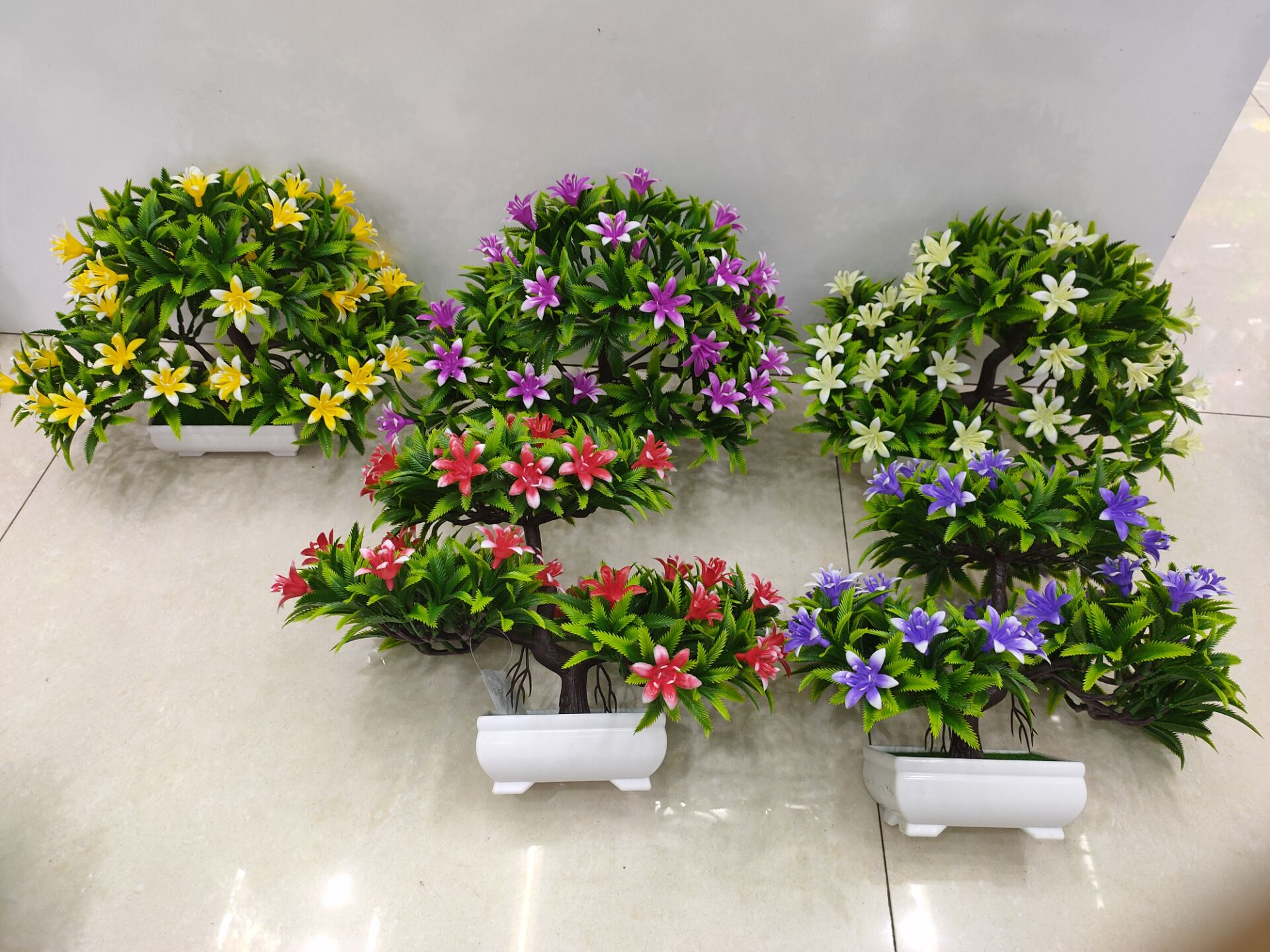 New spring series lily trident tree imitation flower artificial plant plastic flower spray paint color bending rod decoration New spring series lily trident tree imitation flower artificial plant plastic flower spray paint color bending rod decoration