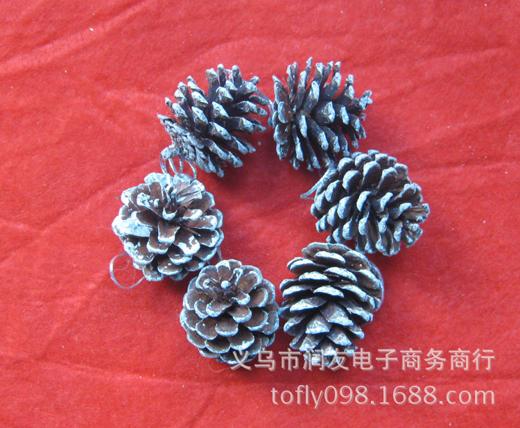 Decorative Pendant Christmas Tree Artificial Pine Cones Pendant Christmas Daily Necessities Christmas Pine Cone Decorative Pendant Christmas Tree Artificial Pine Cones Pendant Christmas Daily Necessities Christmas Pine Cone