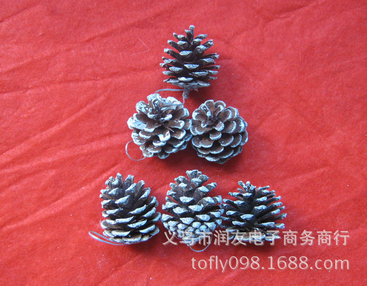 Decorative Pendant Christmas Tree Artificial Pine Cones Pendant Christmas Daily Necessities Christmas Pine Cone Decorative Pendant Christmas Tree Artificial Pine Cones Pendant Christmas Daily Necessities Christmas Pine Cone