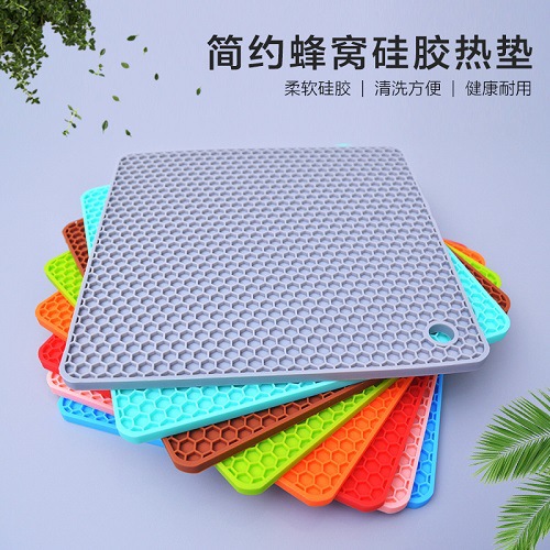 Factory Direct Sales Thick round Honeycomb Mat Silicone Placemat Heat Proof Mat Anti-Scald Non-Slip Dining Table Cushion Pot Bowl Cup Coaster