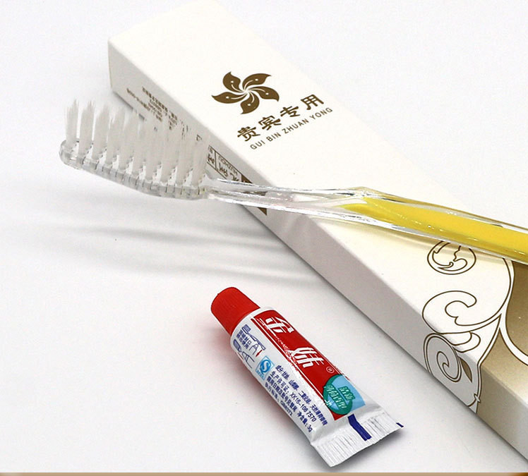 Hotel the disposable toothbrush and toothpaste two - in - one set Hotel toiletries dental supplies guestroom consumable goods spot Hotel the disposable toothbrush and toothpaste two - in - one set Hotel toiletries dental supplies guestroom consumable goods spot