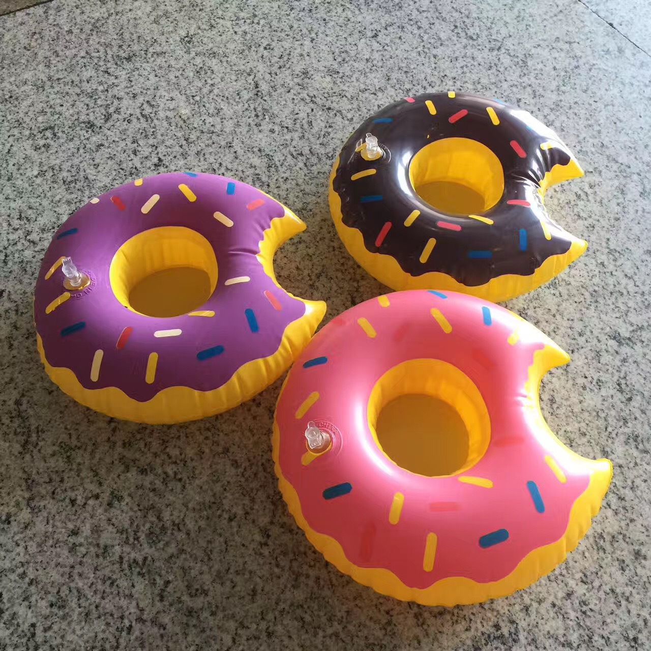 Ins hot donut cup-holder inflatable water coaster floating drink cup-holders from stock