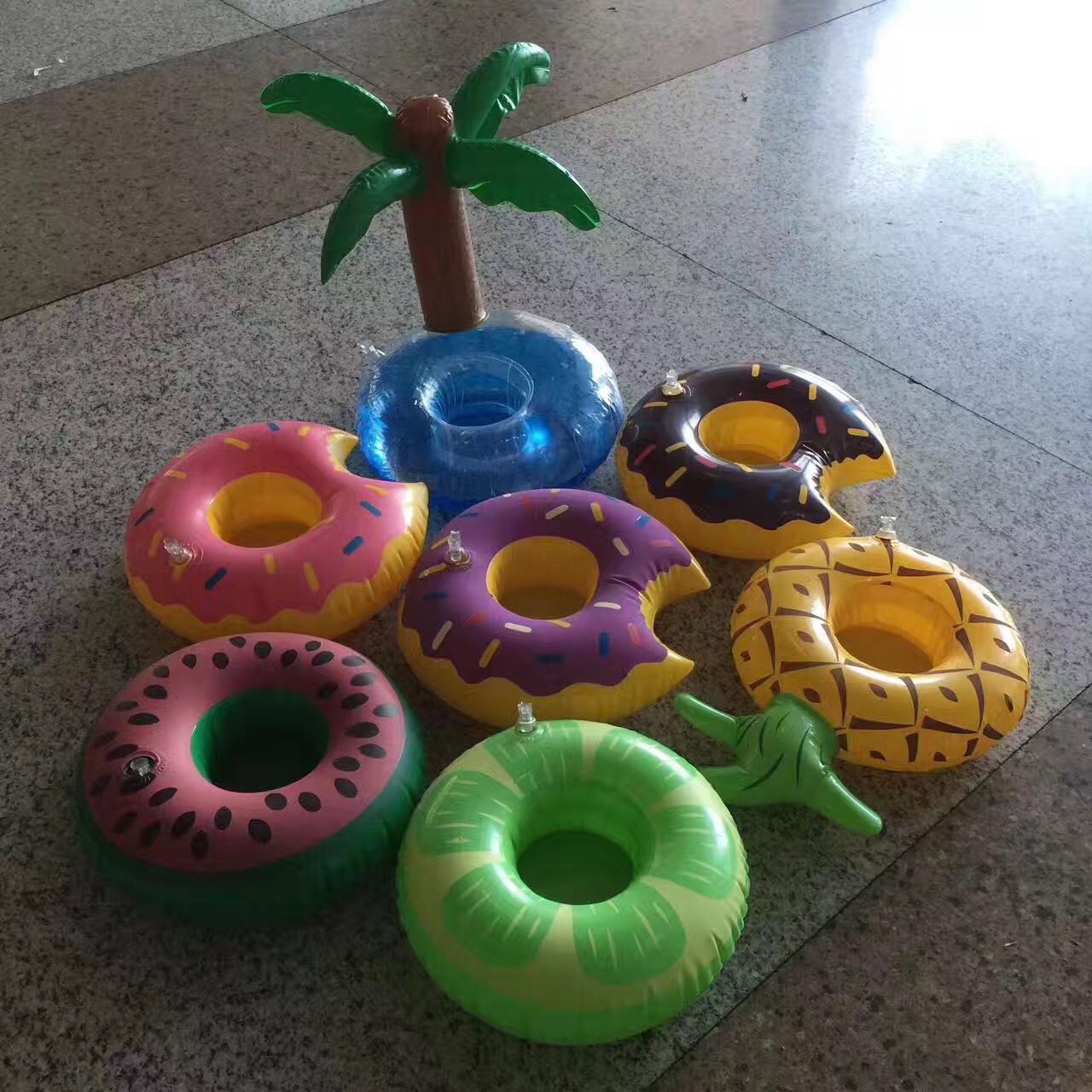 Factory in Stock Supply Ins Hot Sale Coconut Tree Cup Holder Inflatable Water Coaster Floating Beverage Cup Holder