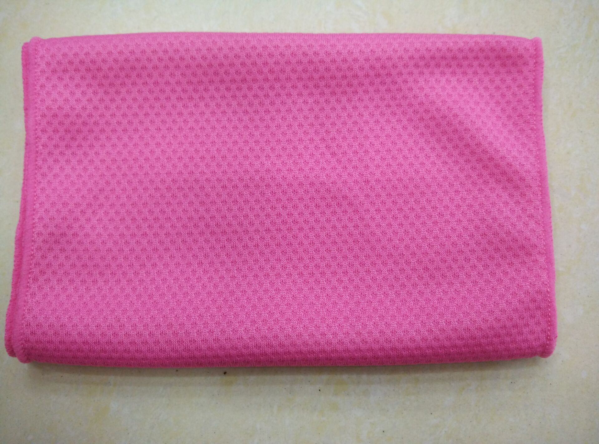 Cool towel magic cold towel cold felt towel Cool towel Cool towel time! Absorbent men and women running ice towel Cool towel magic cold towel cold felt towel Cool towel Cool towel time! Absorbent men and women running ice towel