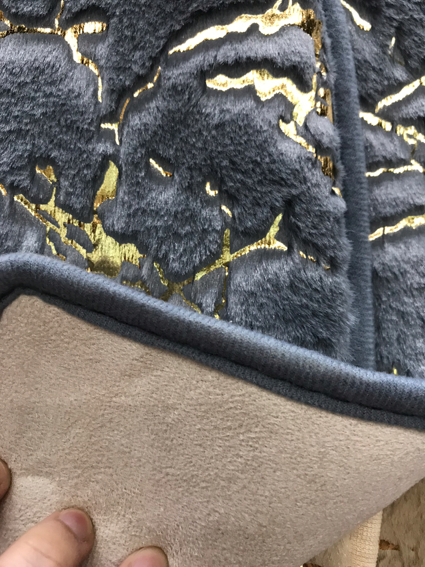 Three-Piece Artificial Rabbit Fur Gilding Toilet Three-Piece Set Bathtub Water Absorbing Floor Mat Bathroom Carpet Floor Mat Three-Piece Artificial Rabbit Fur Gilding Toilet Three-Piece Set Bathtub Water Absorbing Floor Mat Bathroom Carpet Floor Mat