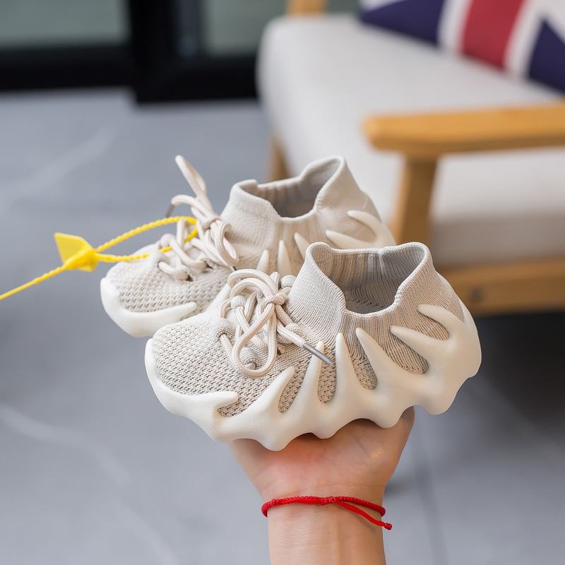 21 Autumn New Children Octopus Coconut Shoes Boys Breathable Small Cage Bag Volcano Sports Shoes Baby Girl Sock Shoes