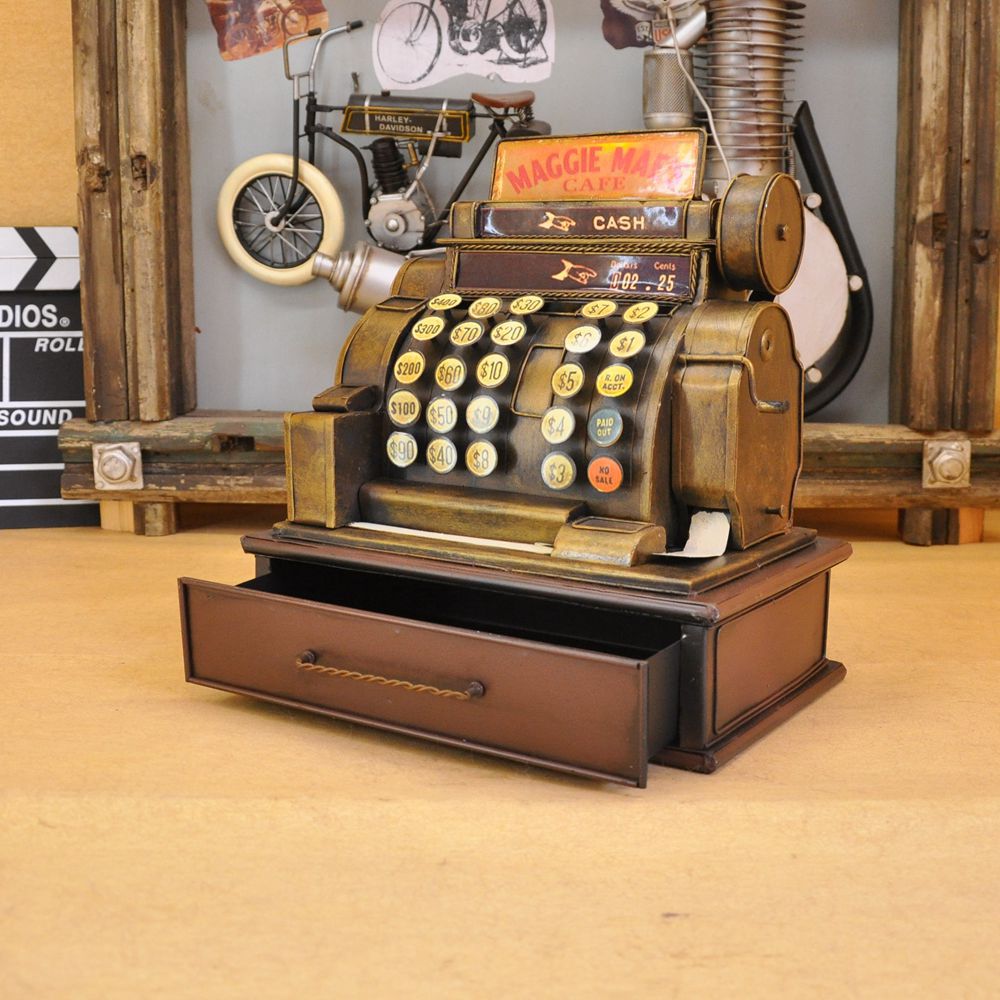 Retro old cash register model home soft decoration restaurant bar decorative arts and crafts.
