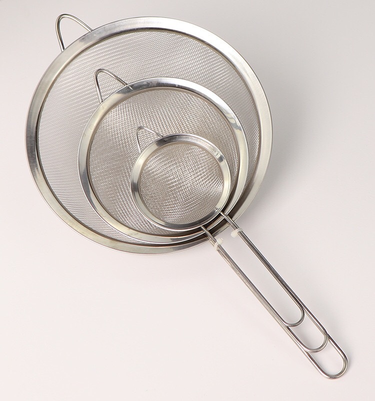 Stainless Steel Hand-Held Sieve Flour Sifter Fruit Milk Strainer Colander Plug Oil Fishing Home Baking Tools Stainless Steel Hand-Held Sieve Flour Sifter Fruit Milk Strainer Colander Plug Oil Fishing Home Baking Tools